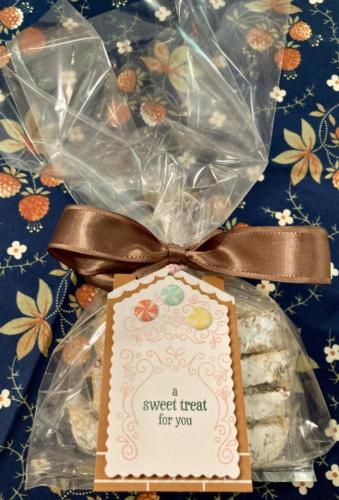 Here's a close up of my fab Christmas biscotti all packaged with SU ribbon and tag.